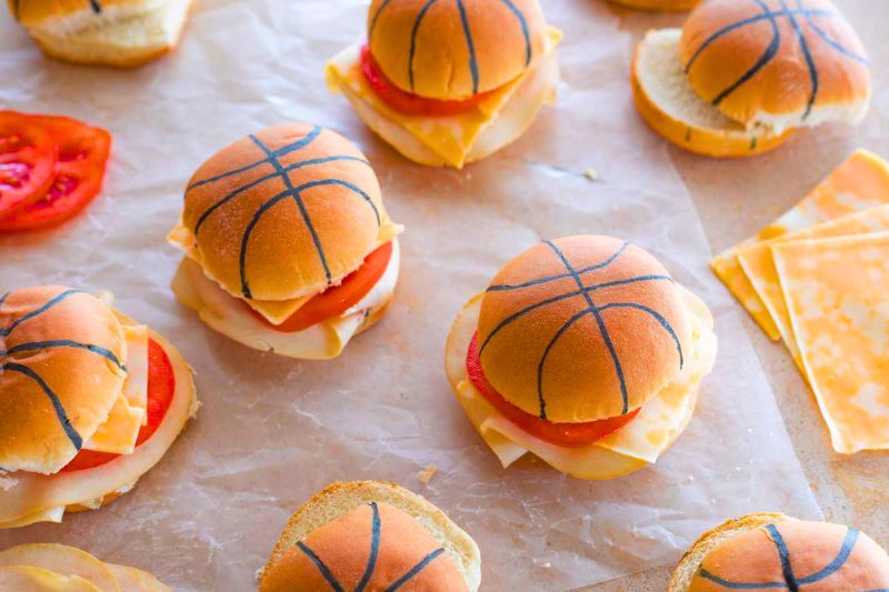 Chế độ dinh dưỡng cho cầu thủ bóng rổ